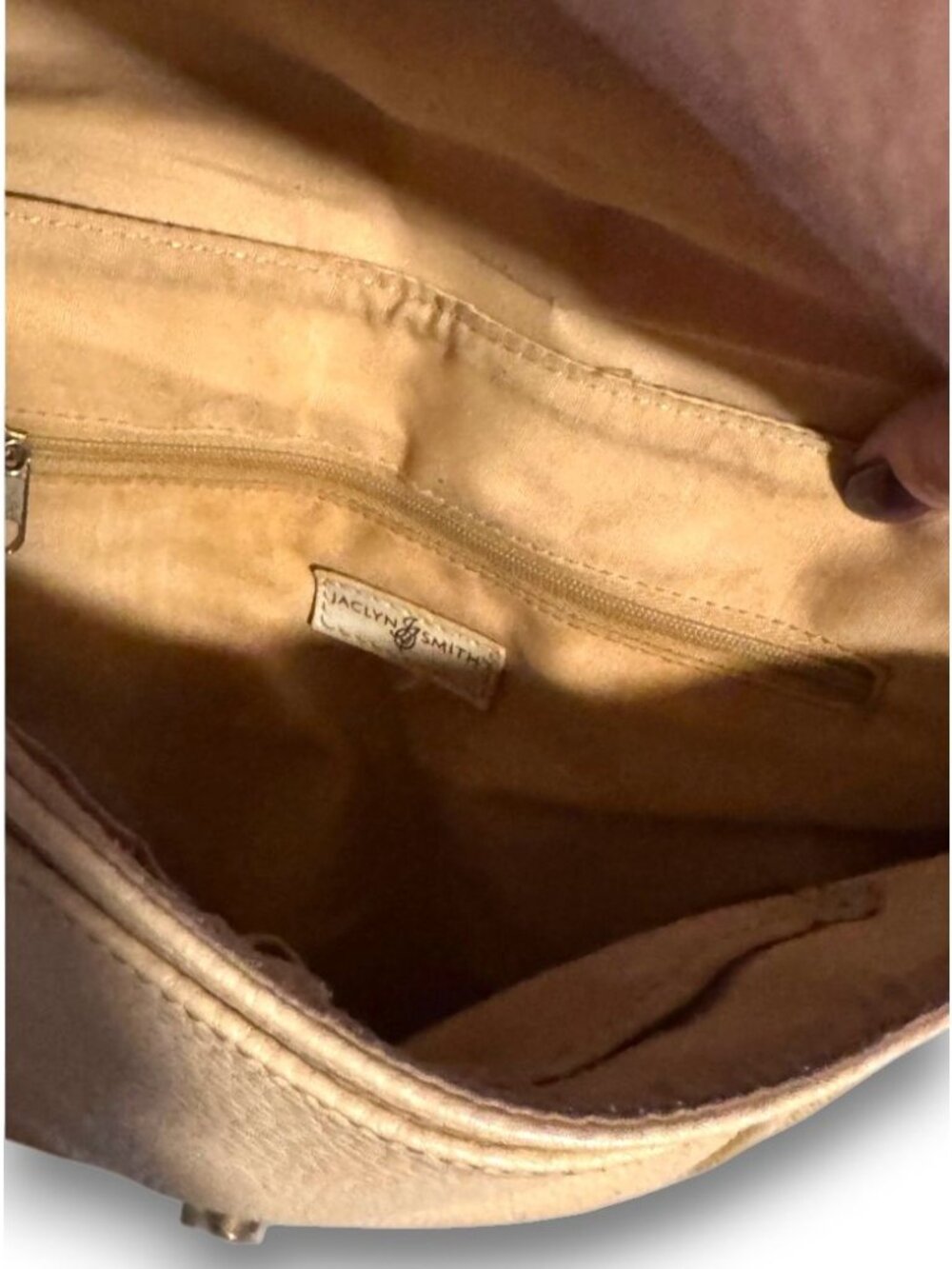 Vintage Jaclyn Smith Cream Pebbled Leather Saddle Crossbody Bag Adjustable Strap - Picture 10 of 11
